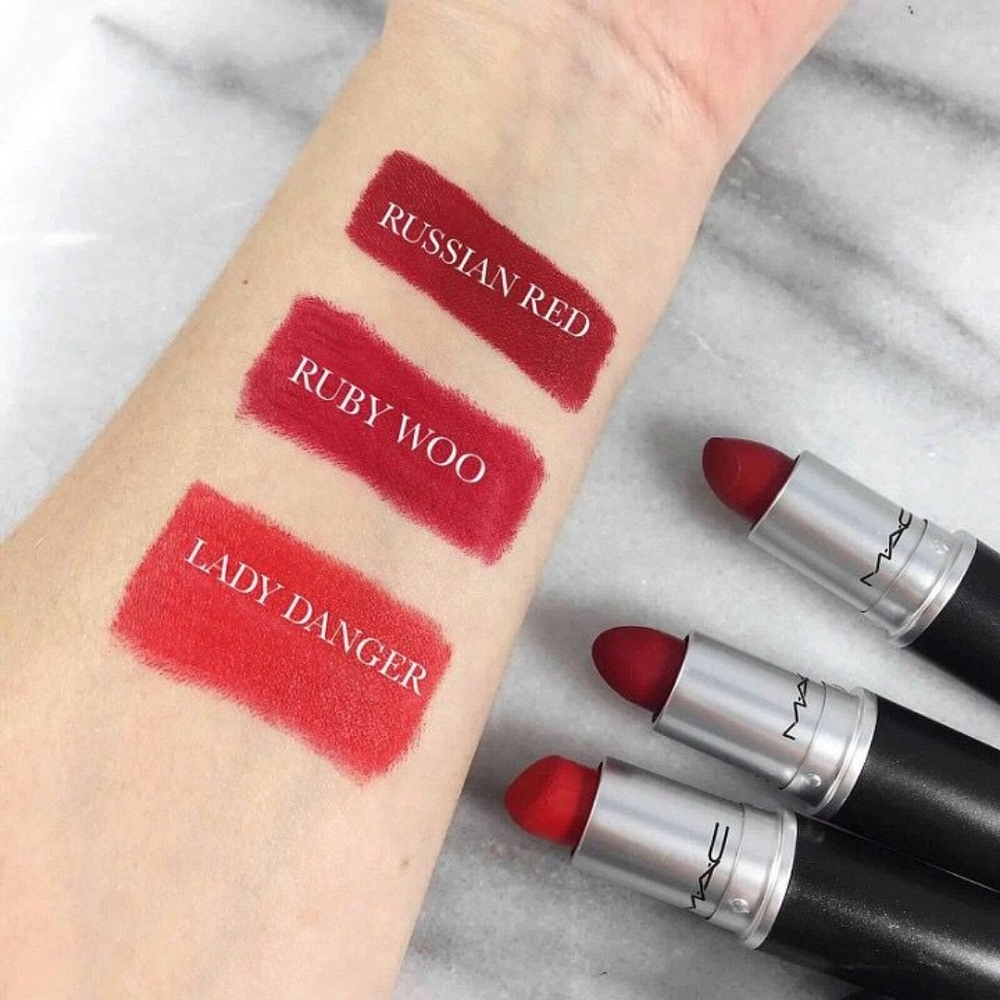 Mac Cosmetics Matte Lipstick Russian Red - Picture 2 of 3